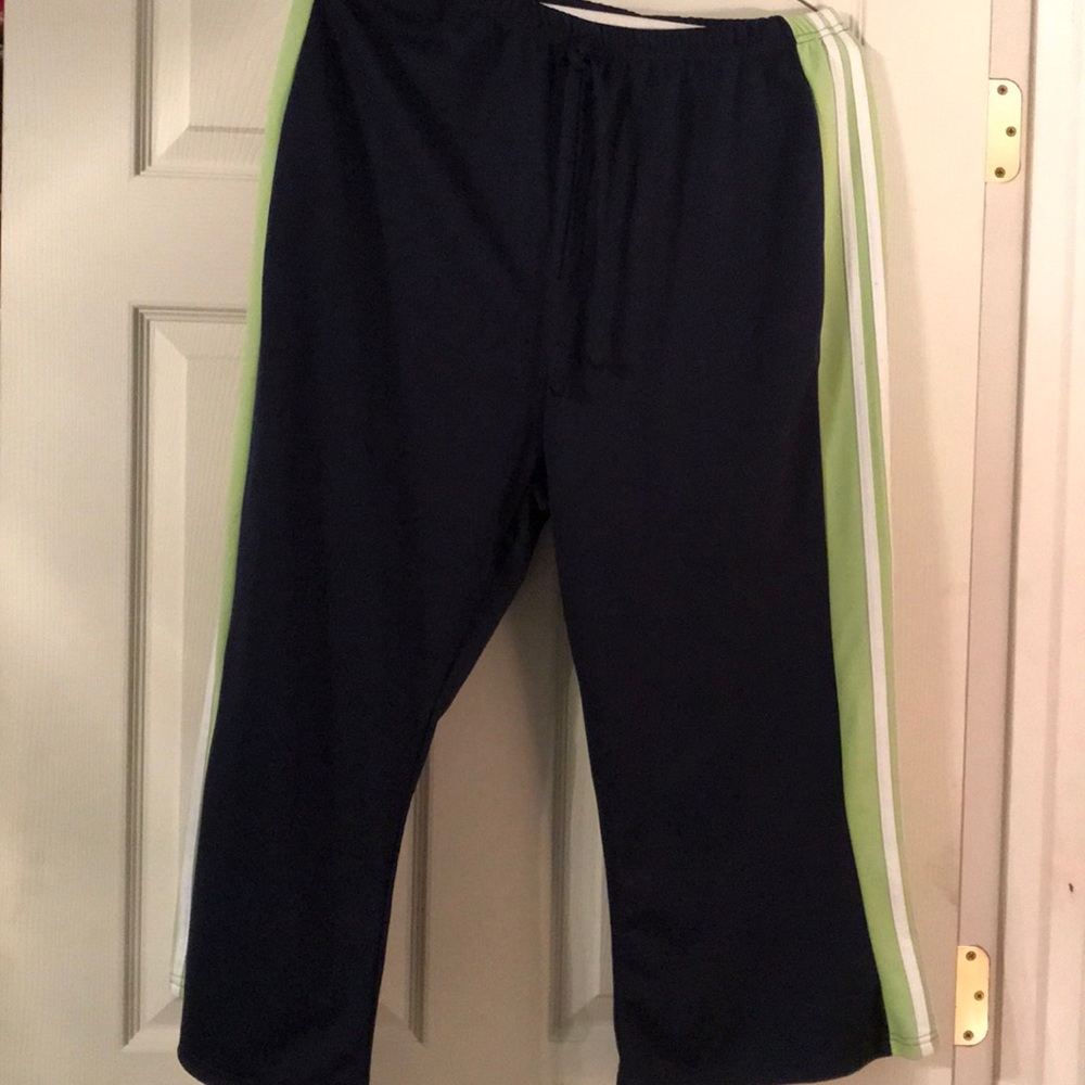 Capris black gree